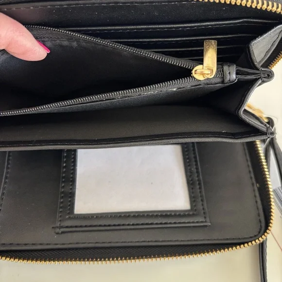 ☀️Betsey Johnson Black Wristlet with Colorful Fruit Embroidery - Picture 6 of 9